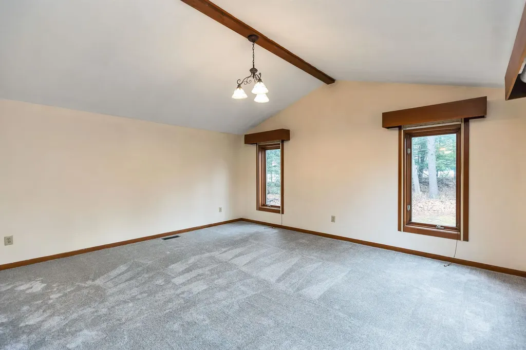36 Boxwood Circle Milford NH 03055