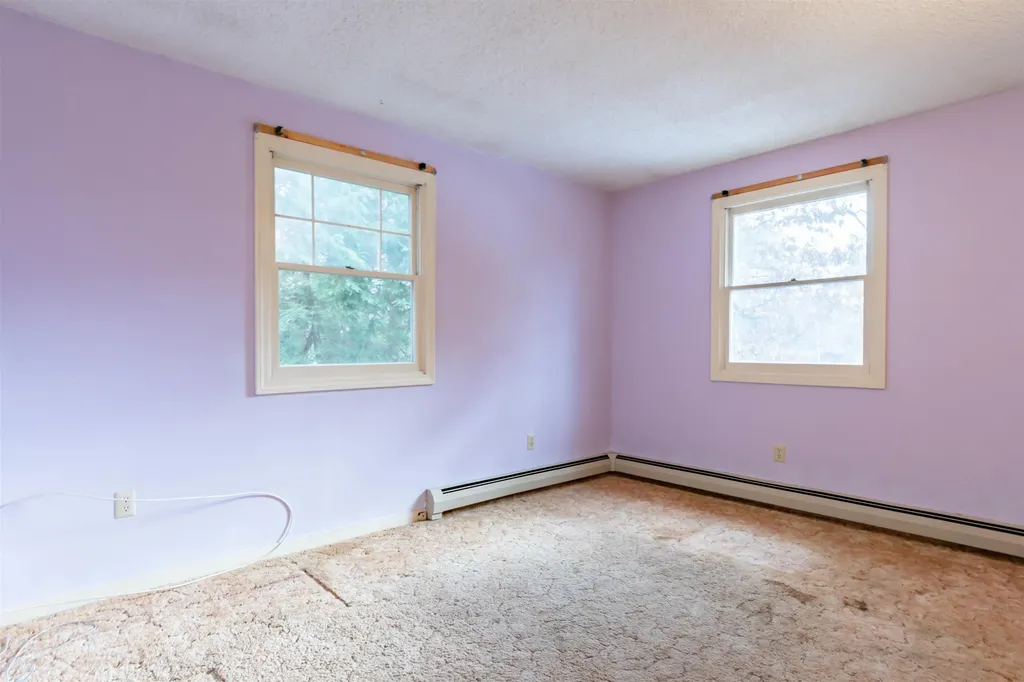72 Pioneer Drive Nashua NH 03062