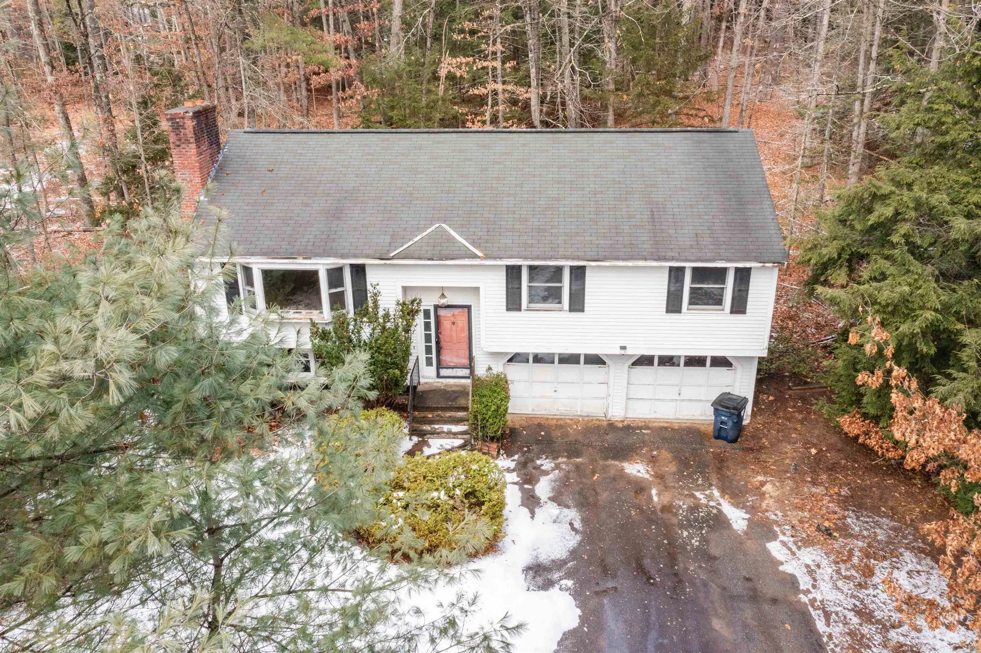 72 Pioneer Drive Nashua NH 03062