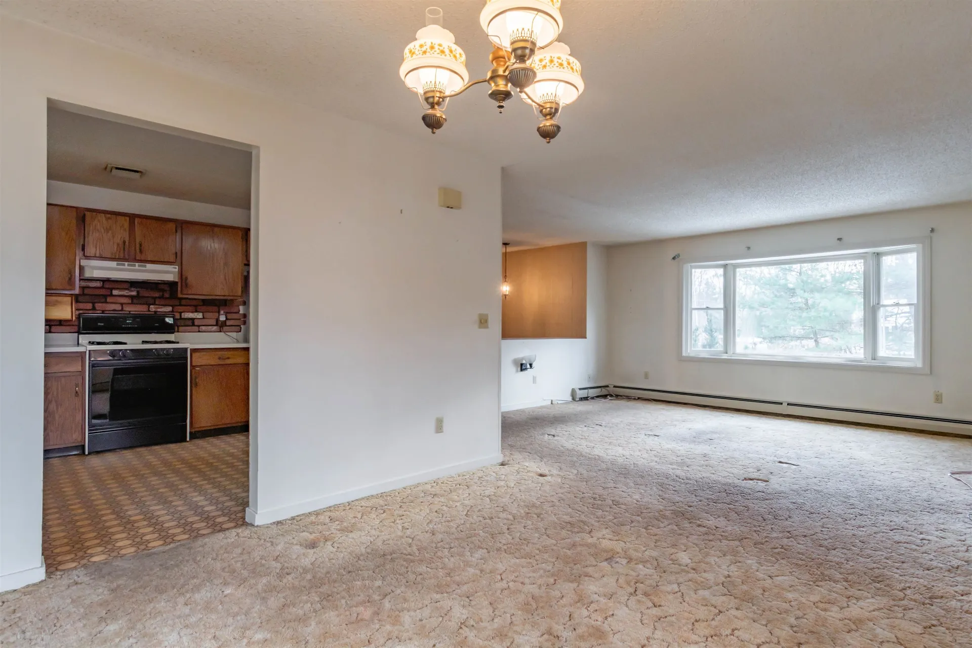 72 Pioneer Drive Nashua NH 03062