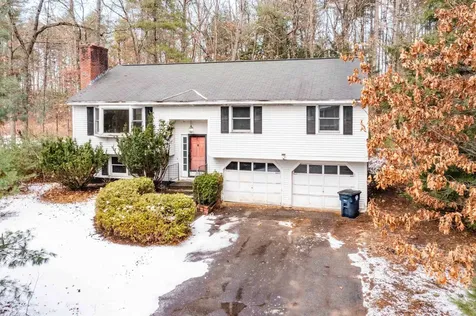 72 Pioneer Drive Nashua NH 03062