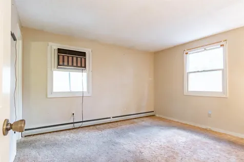 72 Pioneer Drive Nashua NH 03062