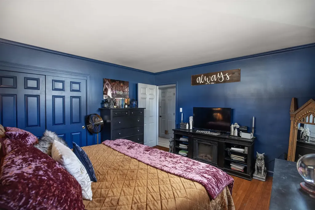 94 Hillhaven Road Manchester NH 03104