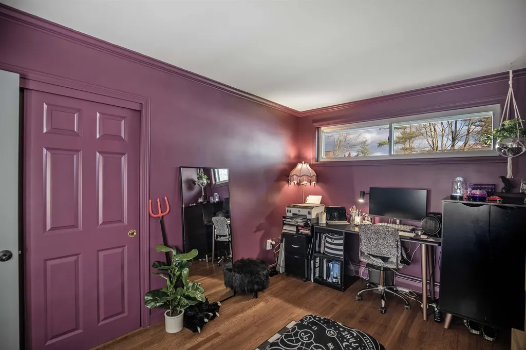 94 Hillhaven Road Manchester NH 03104