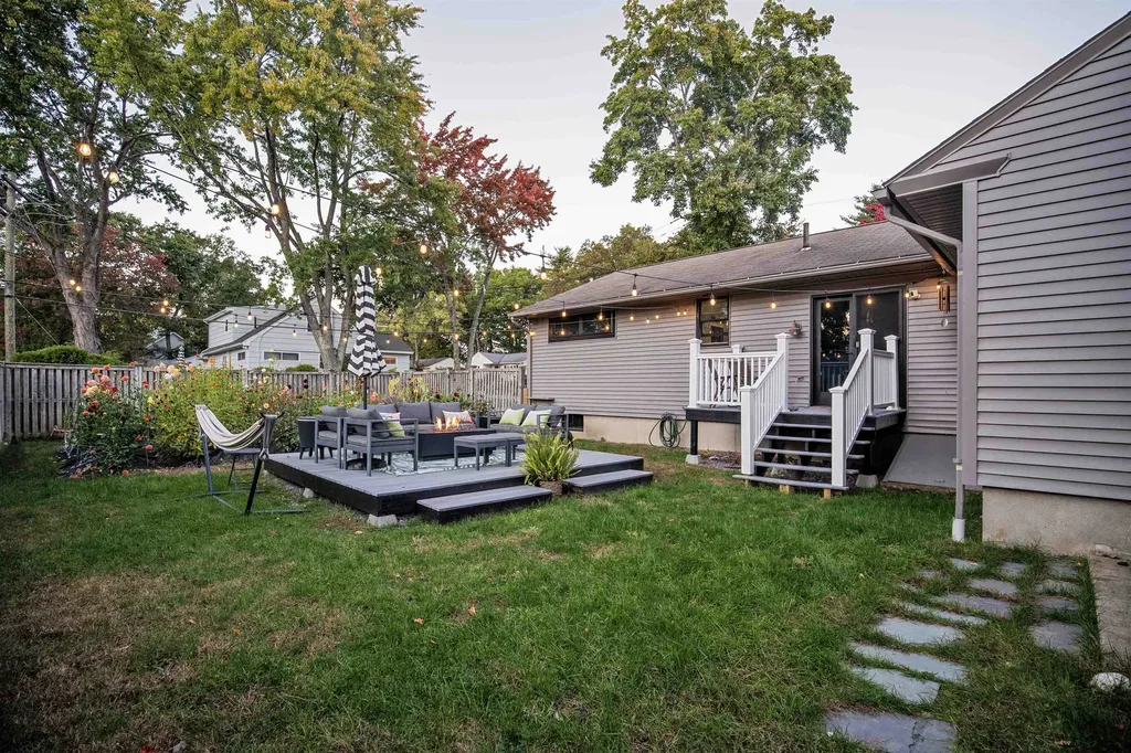 94 Hillhaven Road Manchester NH 03104