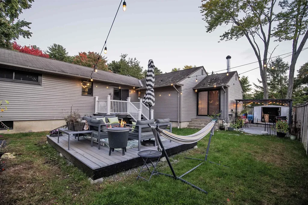 94 Hillhaven Road Manchester NH 03104