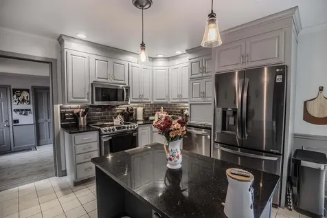 94 Hillhaven Road Manchester NH 03104