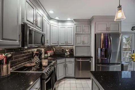 94 Hillhaven Road Manchester NH 03104