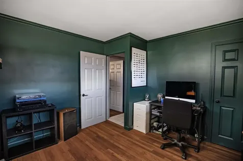 94 Hillhaven Road Manchester NH 03104