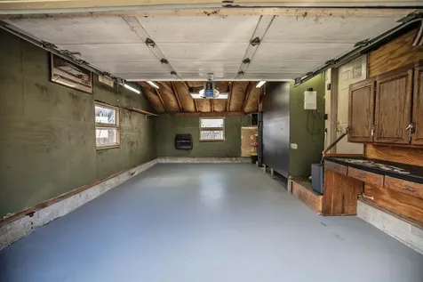 94 Hillhaven Road Manchester NH 03104