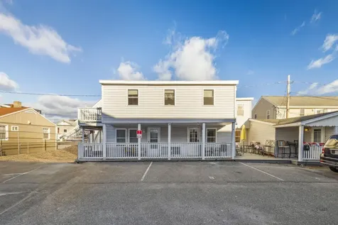 4 Keefe Avenue Hampton NH 03842