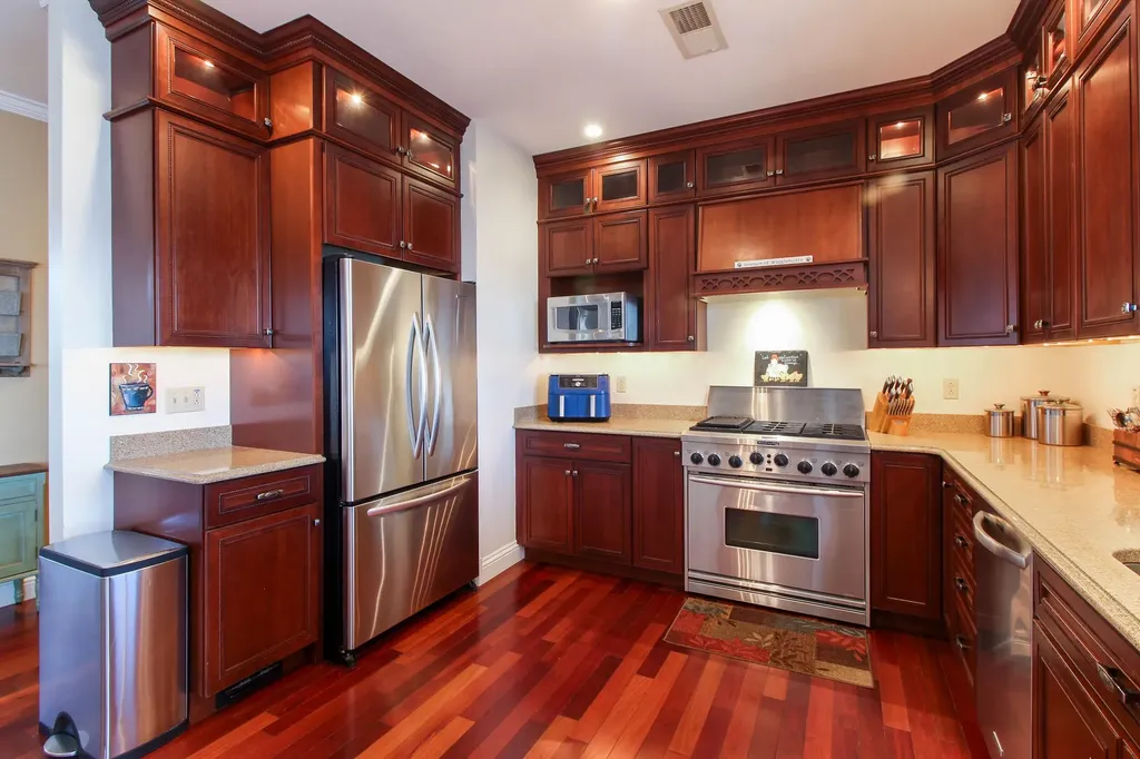 27 Poor Farm Road Alburgh VT 05440