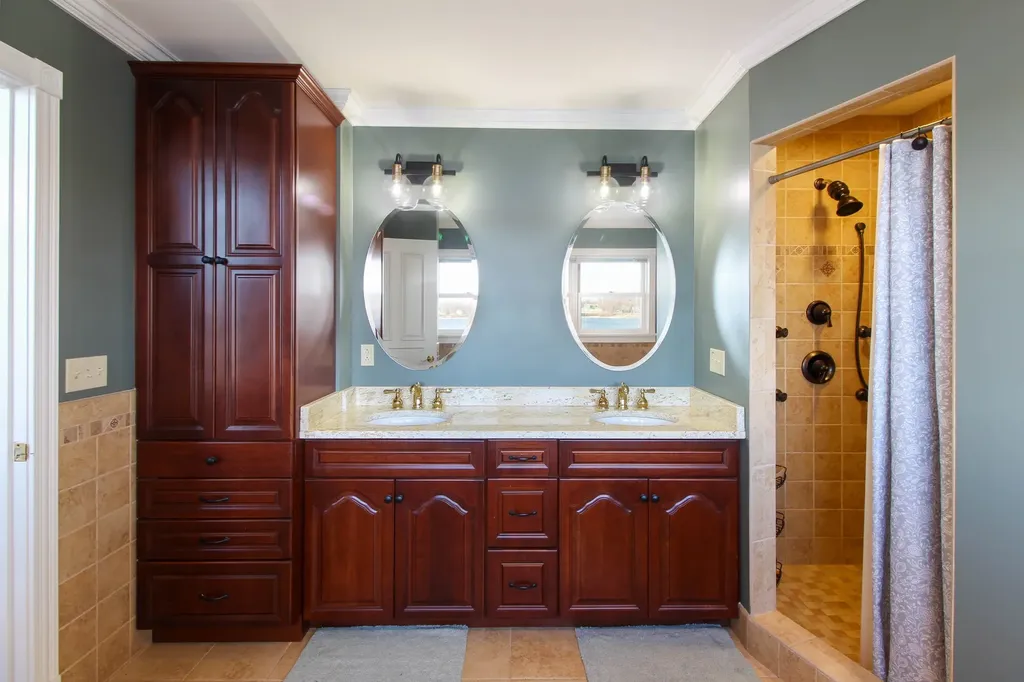 27 Poor Farm Road Alburgh VT 05440