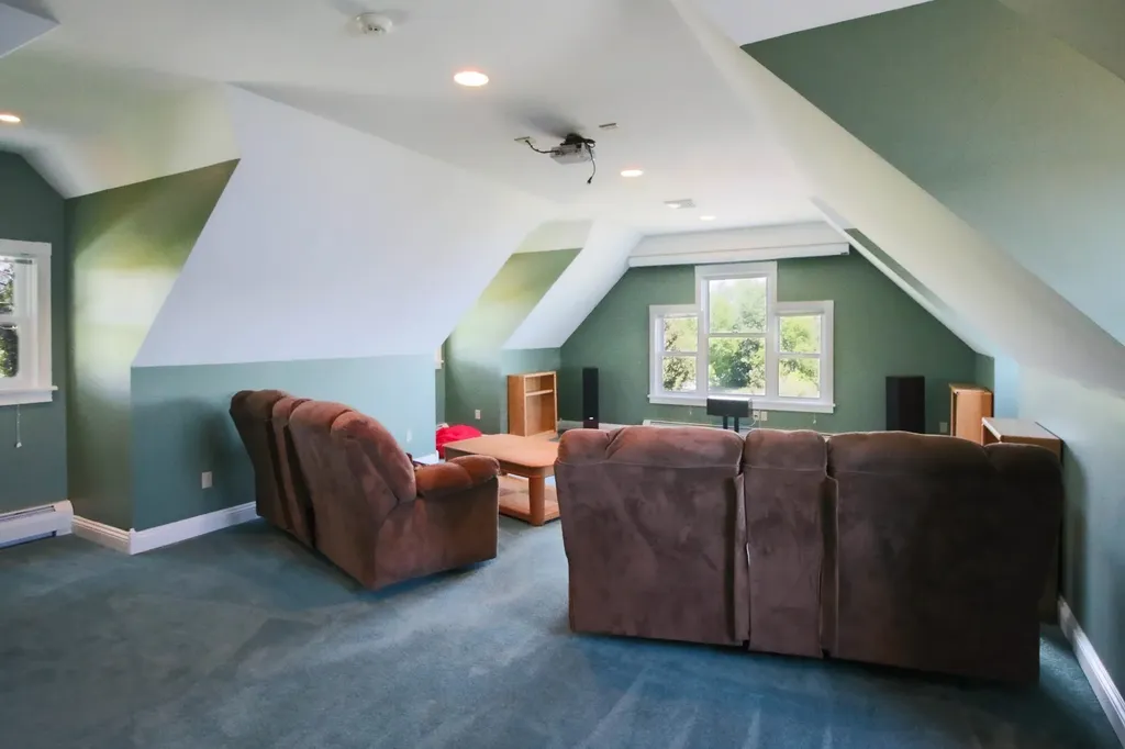 27 Poor Farm Road Alburgh VT 05440