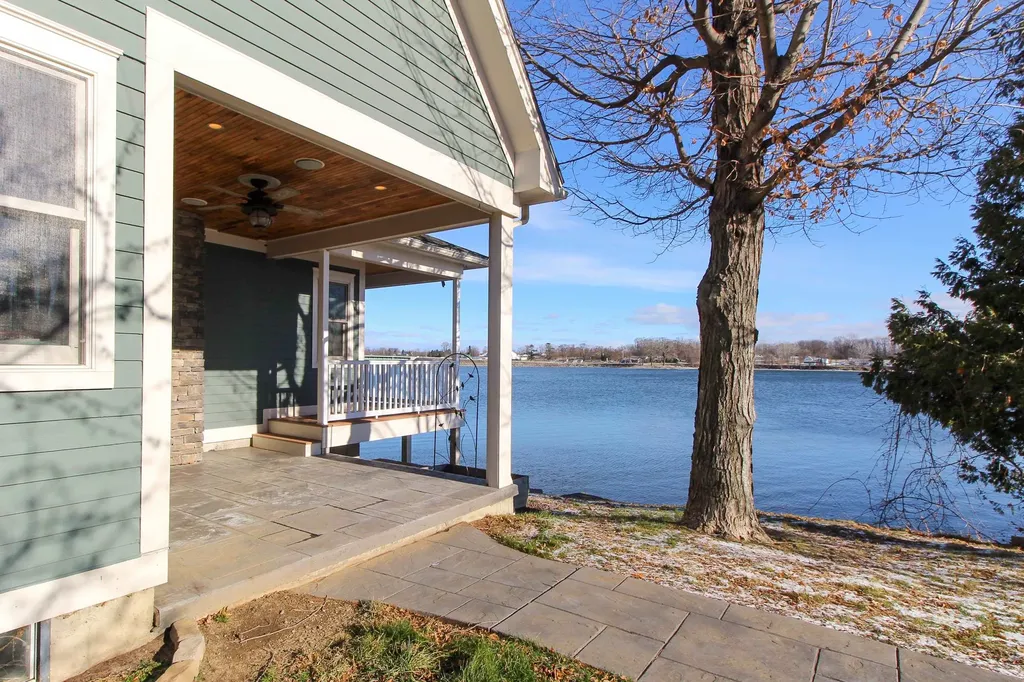 27 Poor Farm Road Alburgh VT 05440