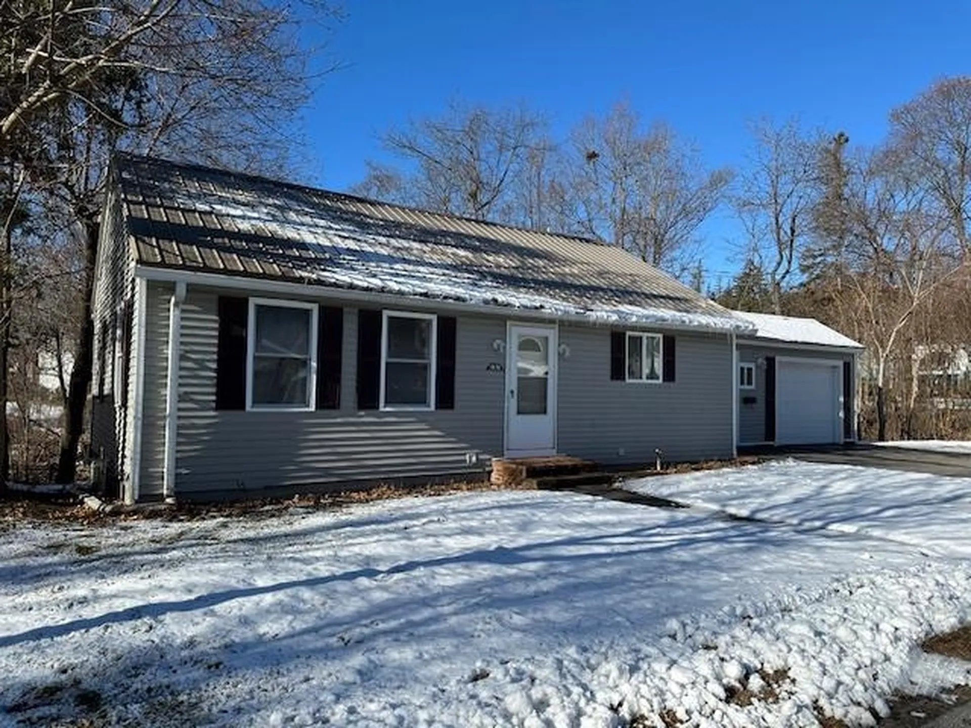 180 Kenney Street Manchester NH 03103