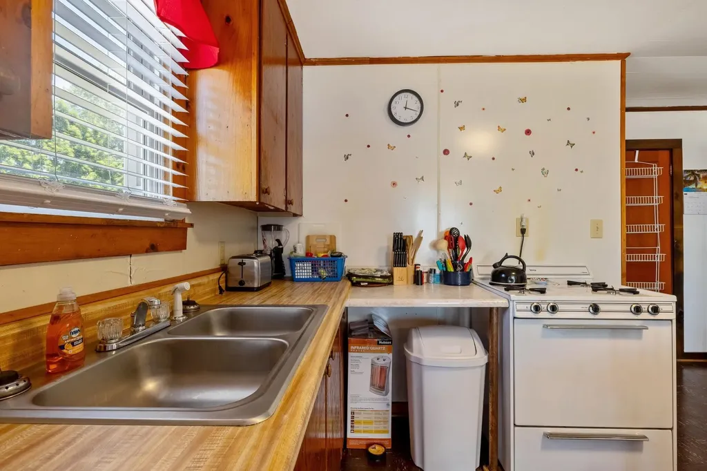 1815 West Shore Road Isle La Motte VT 05463