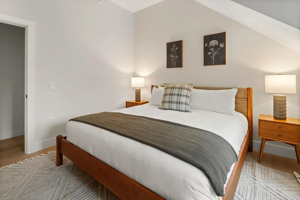 60-C Landing Circle Stowe VT 05672