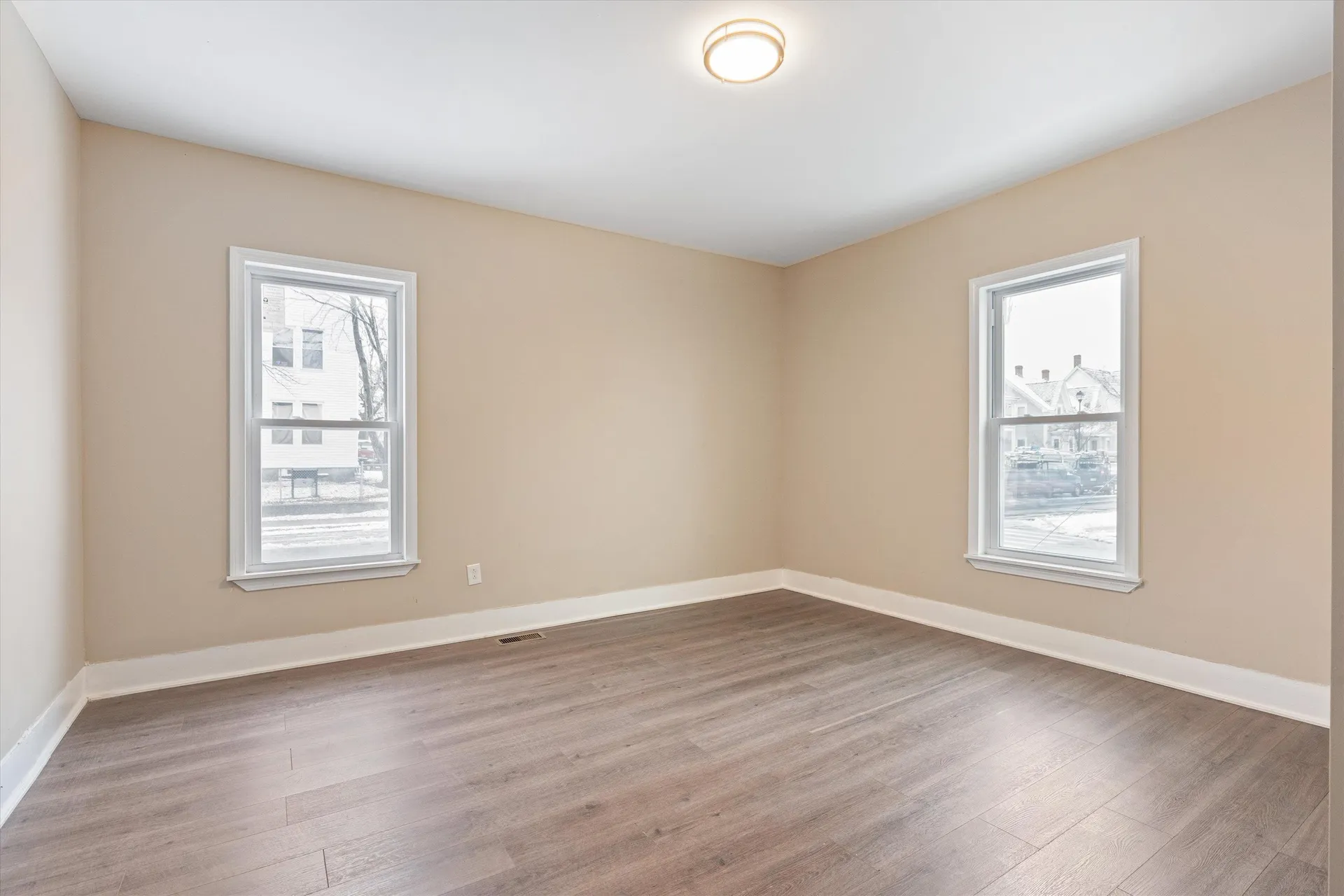 347 Spruce Street Manchester NH 03103