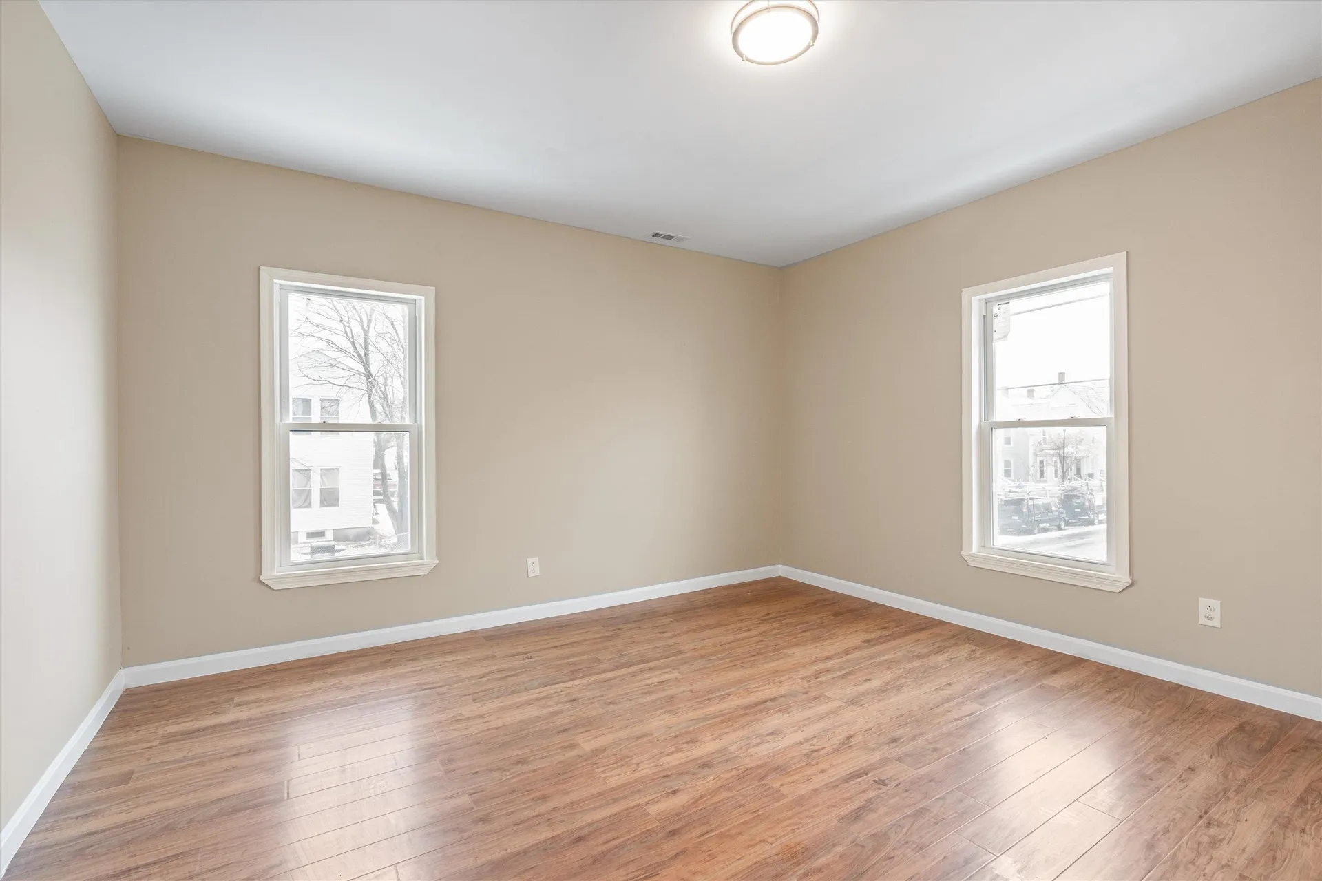 347 Spruce Street Manchester NH 03103