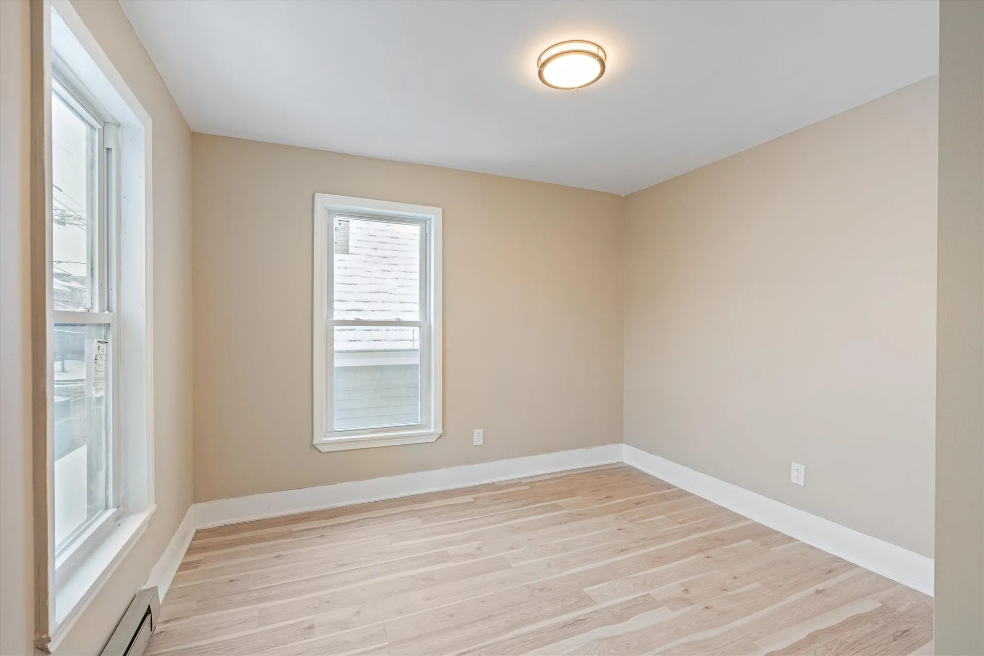 347 Spruce Street Manchester NH 03103