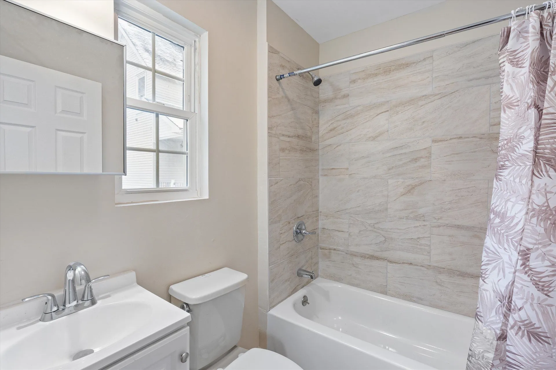 347 Spruce Street Manchester NH 03103