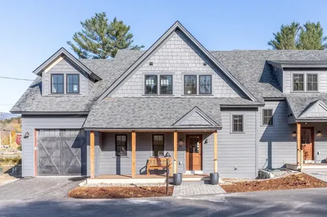60-a Landing Circle Stowe VT 05672