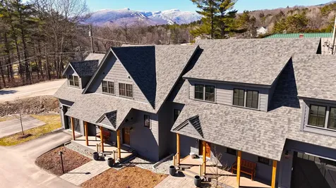 60-a Landing Circle Stowe VT 05672