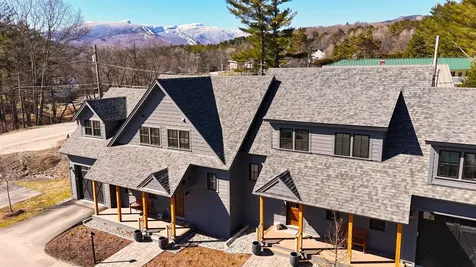 60-a Landing Circle Stowe VT 05672