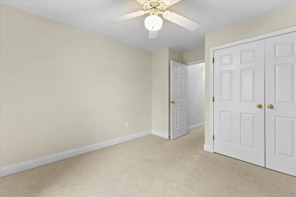 18 Lida Drive Essex VT 05452