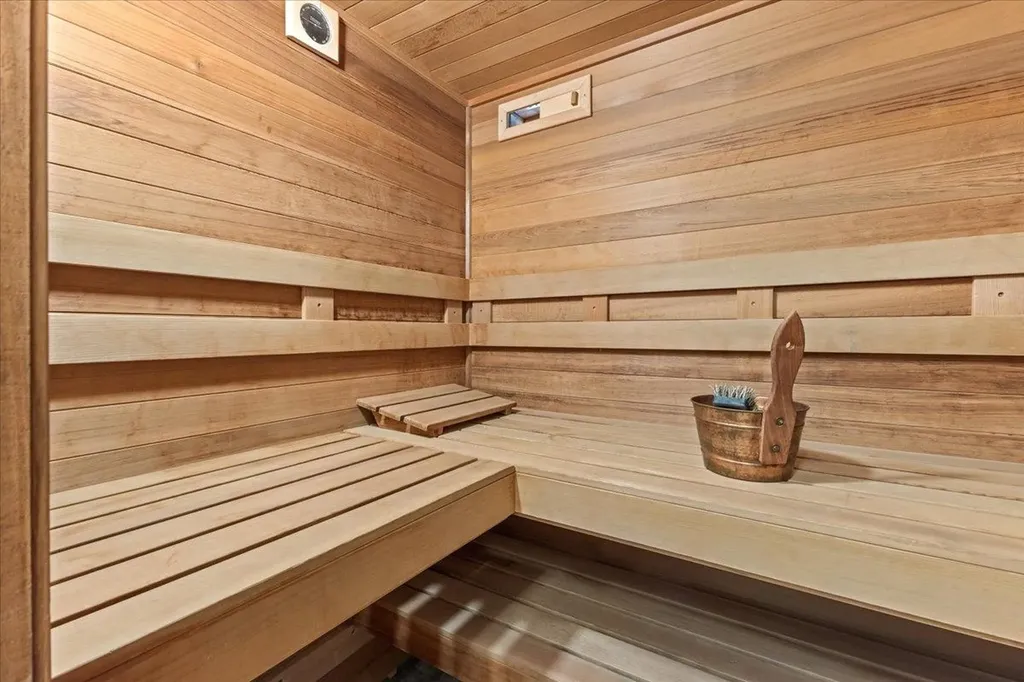 18 Lida Drive Essex VT 05452