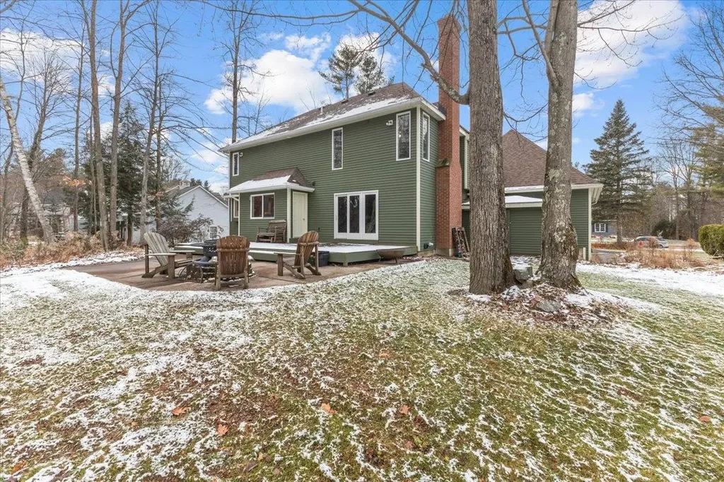 18 Lida Drive Essex VT 05452