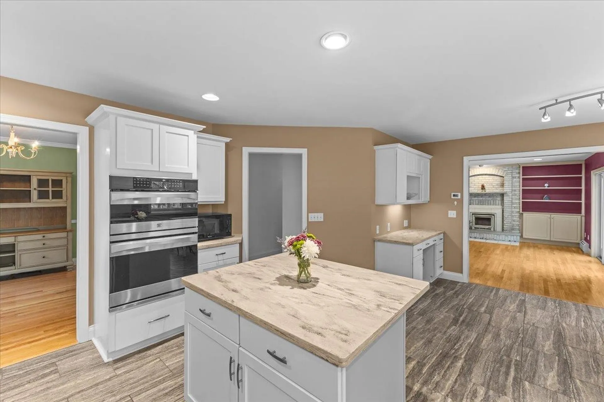 18 Lida Drive Essex VT 05452