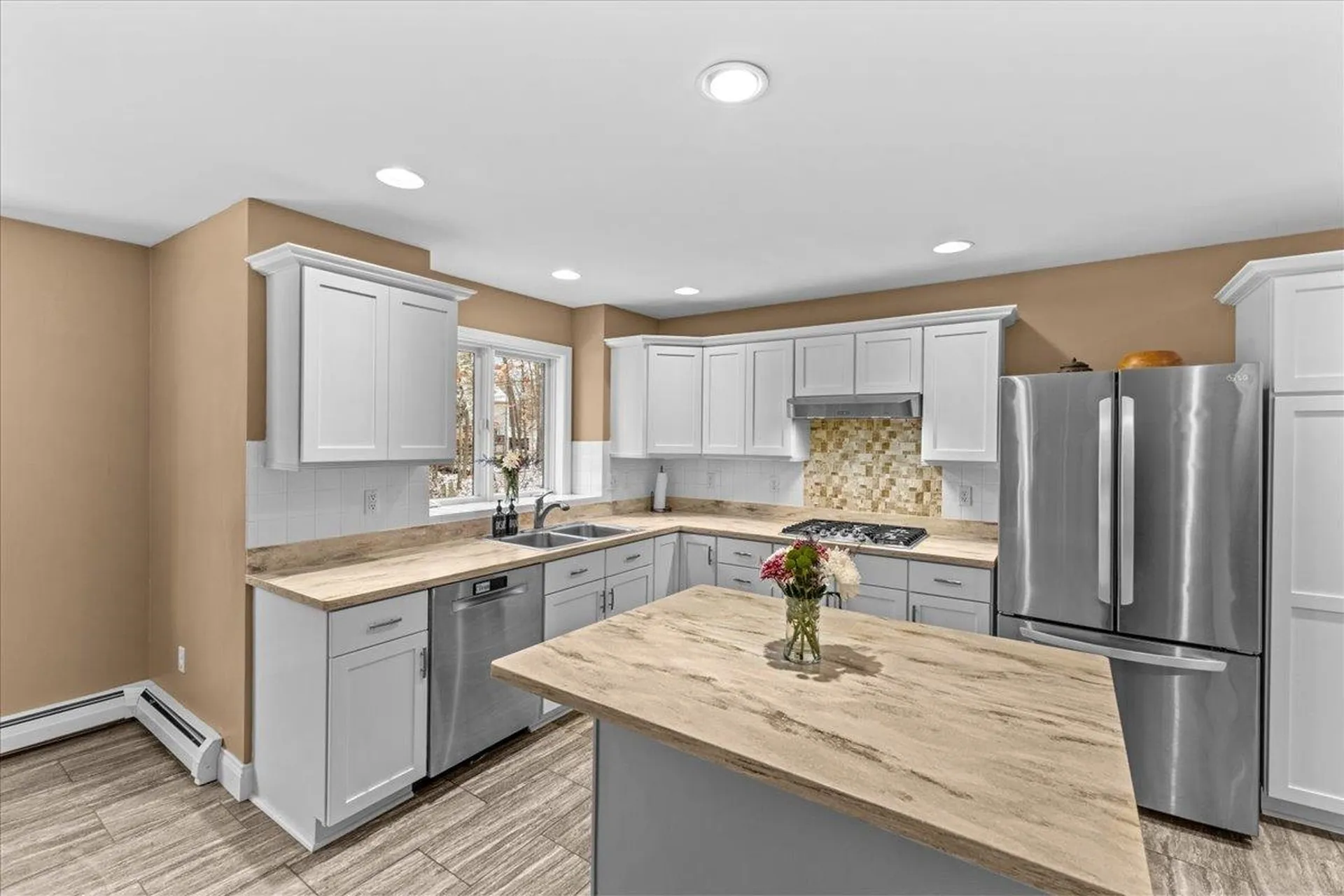 18 Lida Drive Essex VT 05452