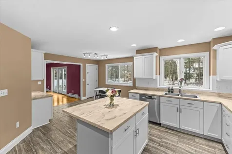 18 Lida Drive Essex VT 05452