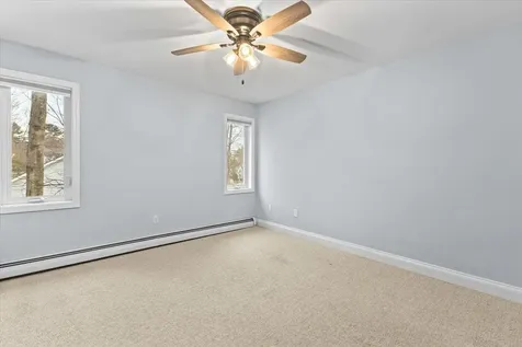 18 Lida Drive Essex VT 05452