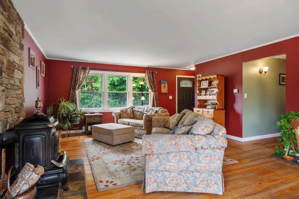 56 Summit Road Newport NH 03773