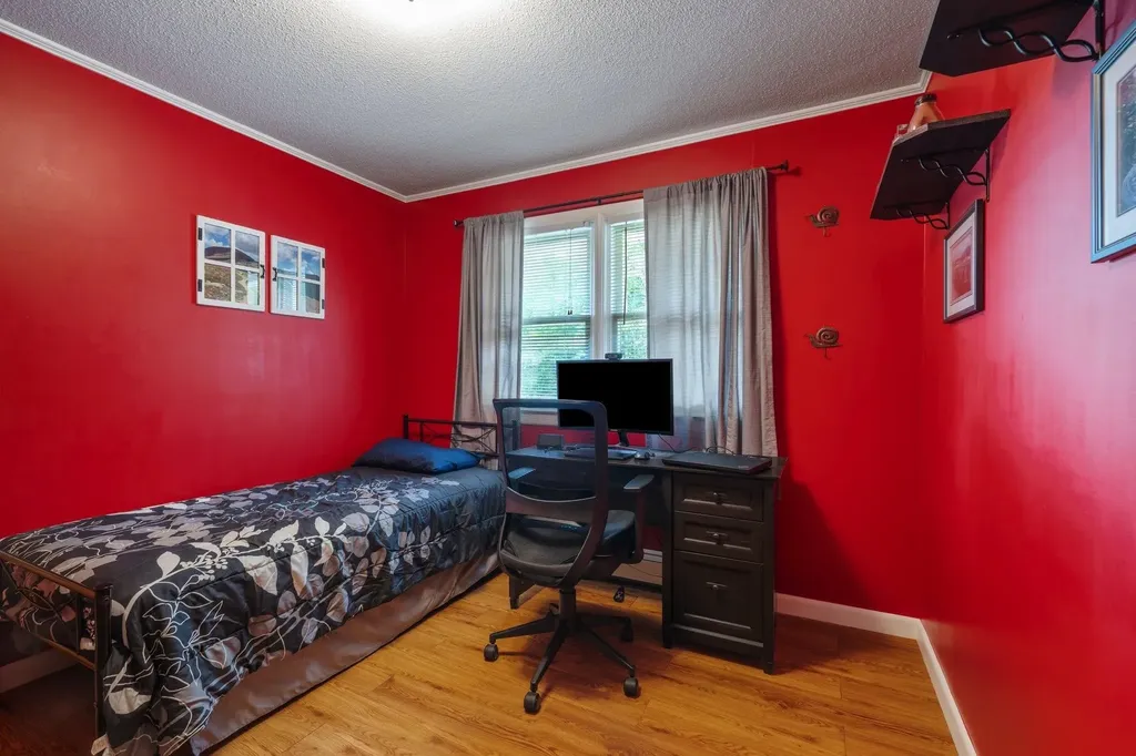 56 Summit Road Newport NH 03773