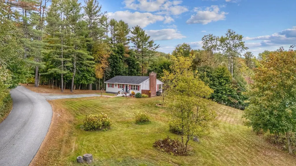 56 Summit Road Newport NH 03773