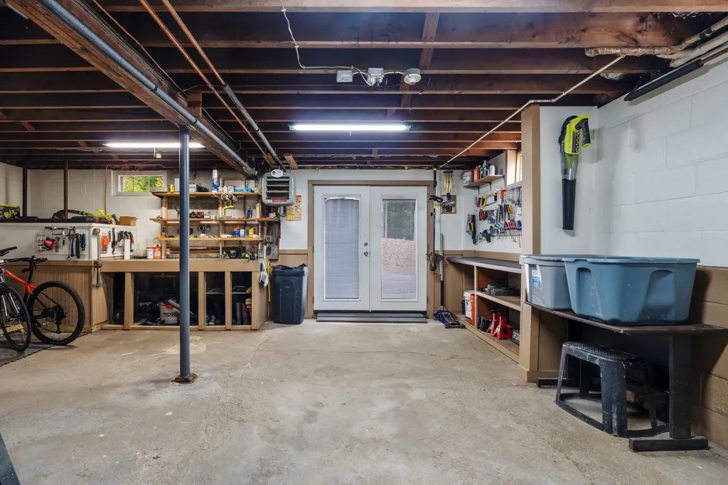 56 Summit Road Newport NH 03773