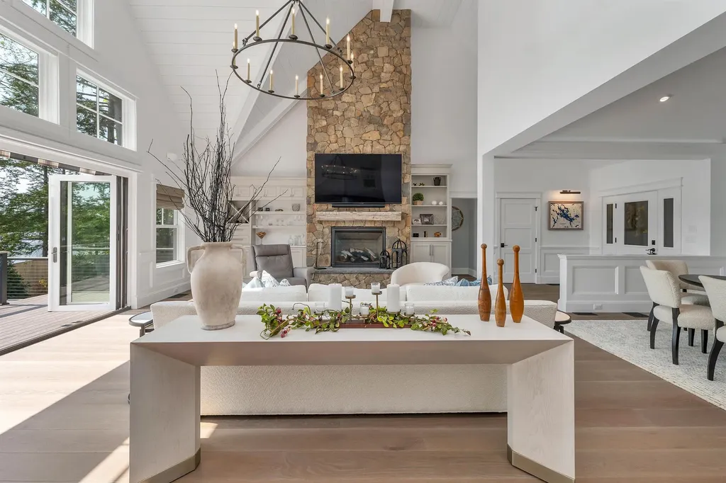 31 Sawyer Point Tuftonboro NH 03816