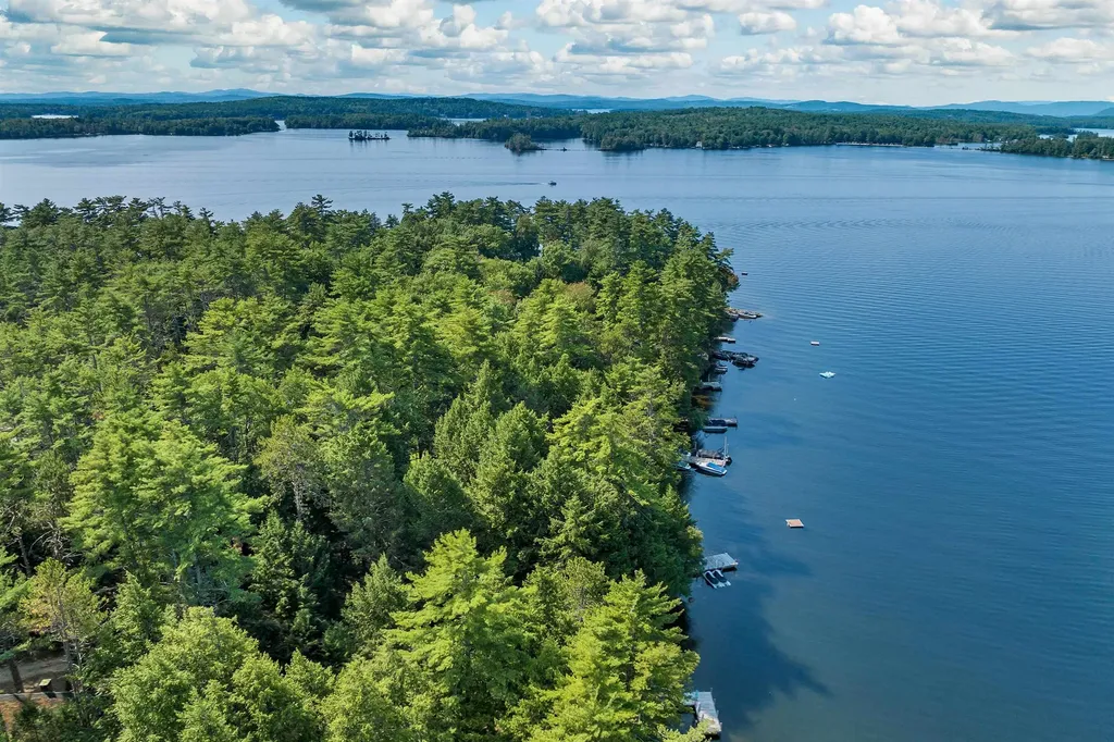 31 Sawyer Point Tuftonboro NH 03816