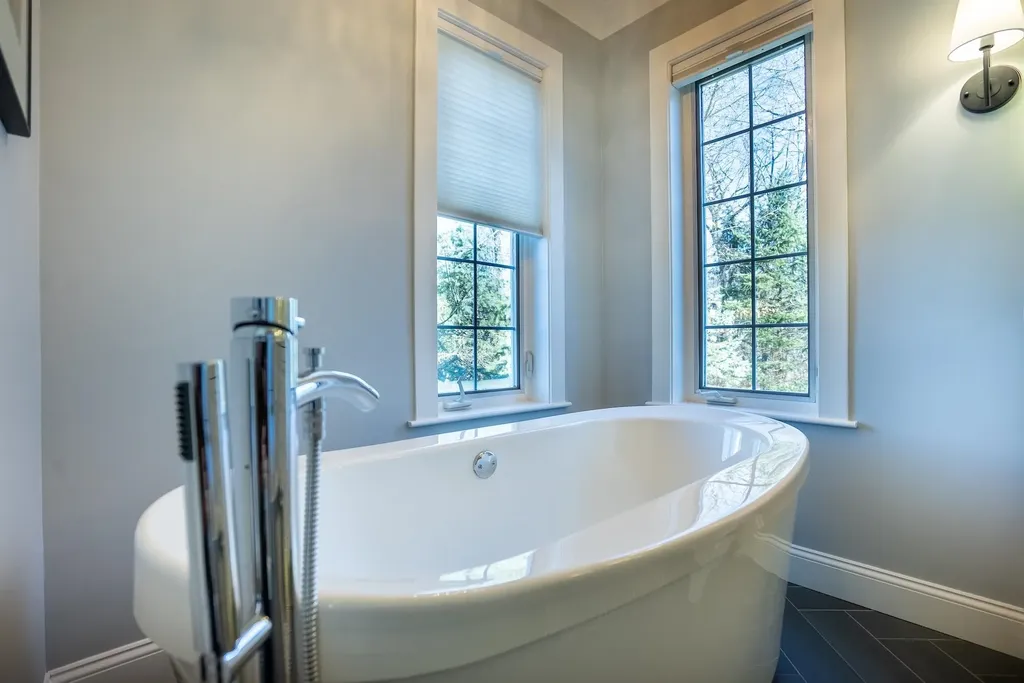 130 Stonegate Lane Shelburne VT 05482