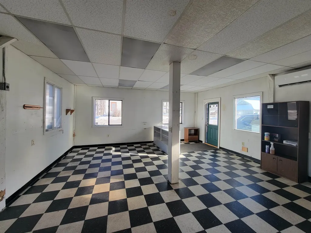 271 Lake Street Bristol NH 03222