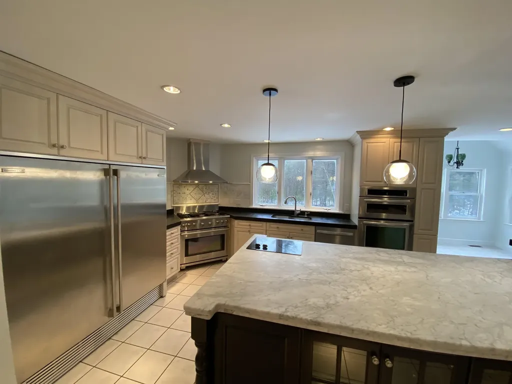 9 Springfield Circle Merrimack NH 03054