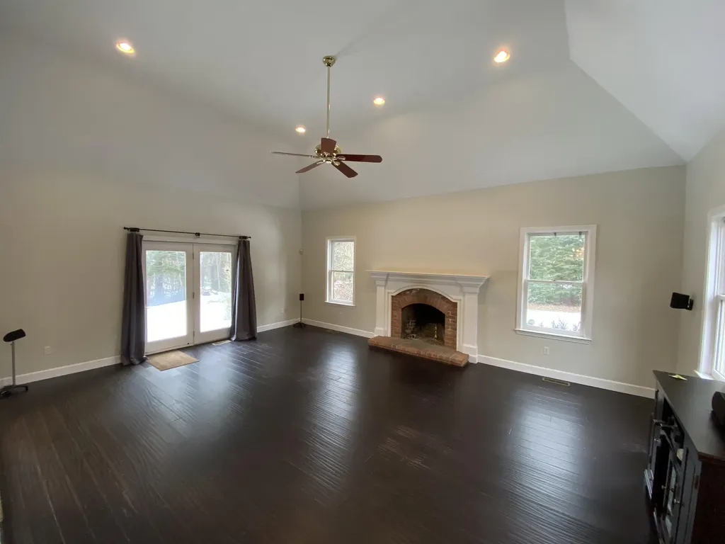 9 Springfield Circle Merrimack NH 03054