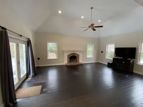 9 Springfield Circle Merrimack NH 03054