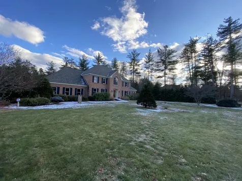 9 Springfield Circle Merrimack NH 03054