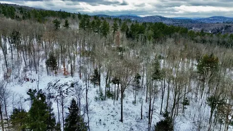 21 Ladieu Road Plainfield NH 03781