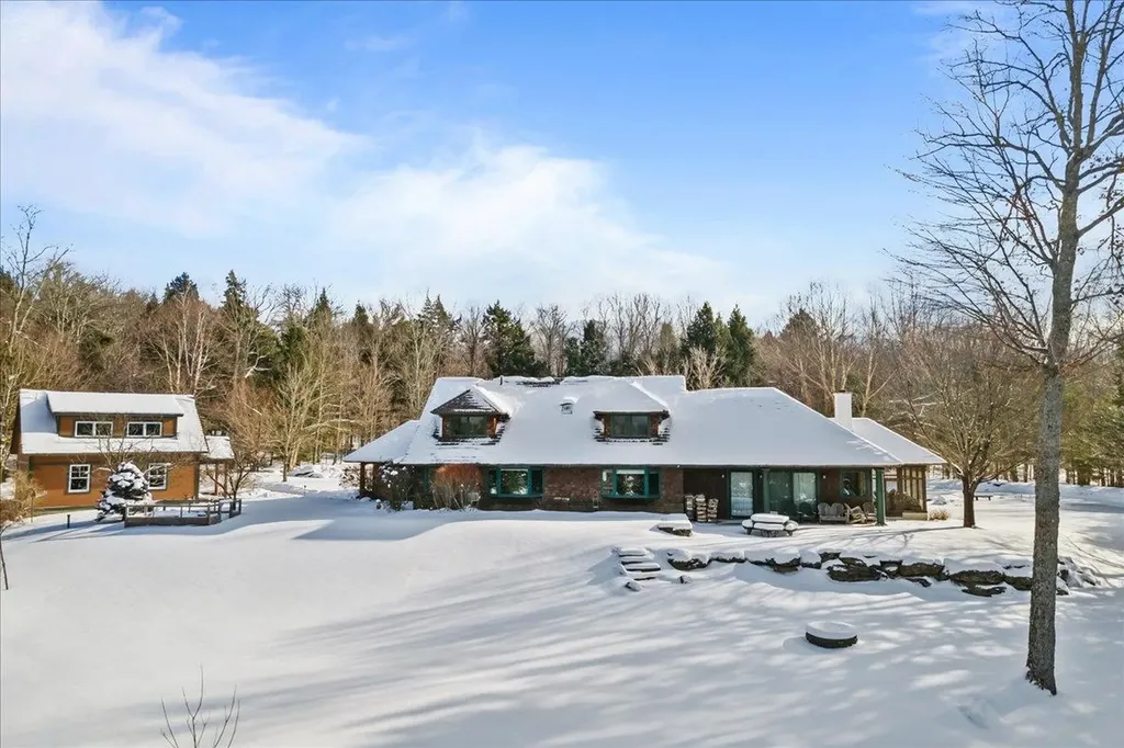 155 Owls Head Spur Stowe VT 05672